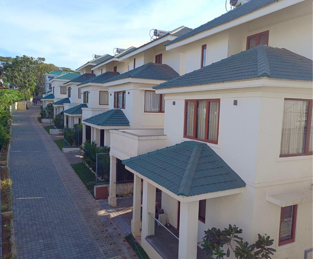 Ayan Villas With Private Pool Сиолим Екстериор снимка